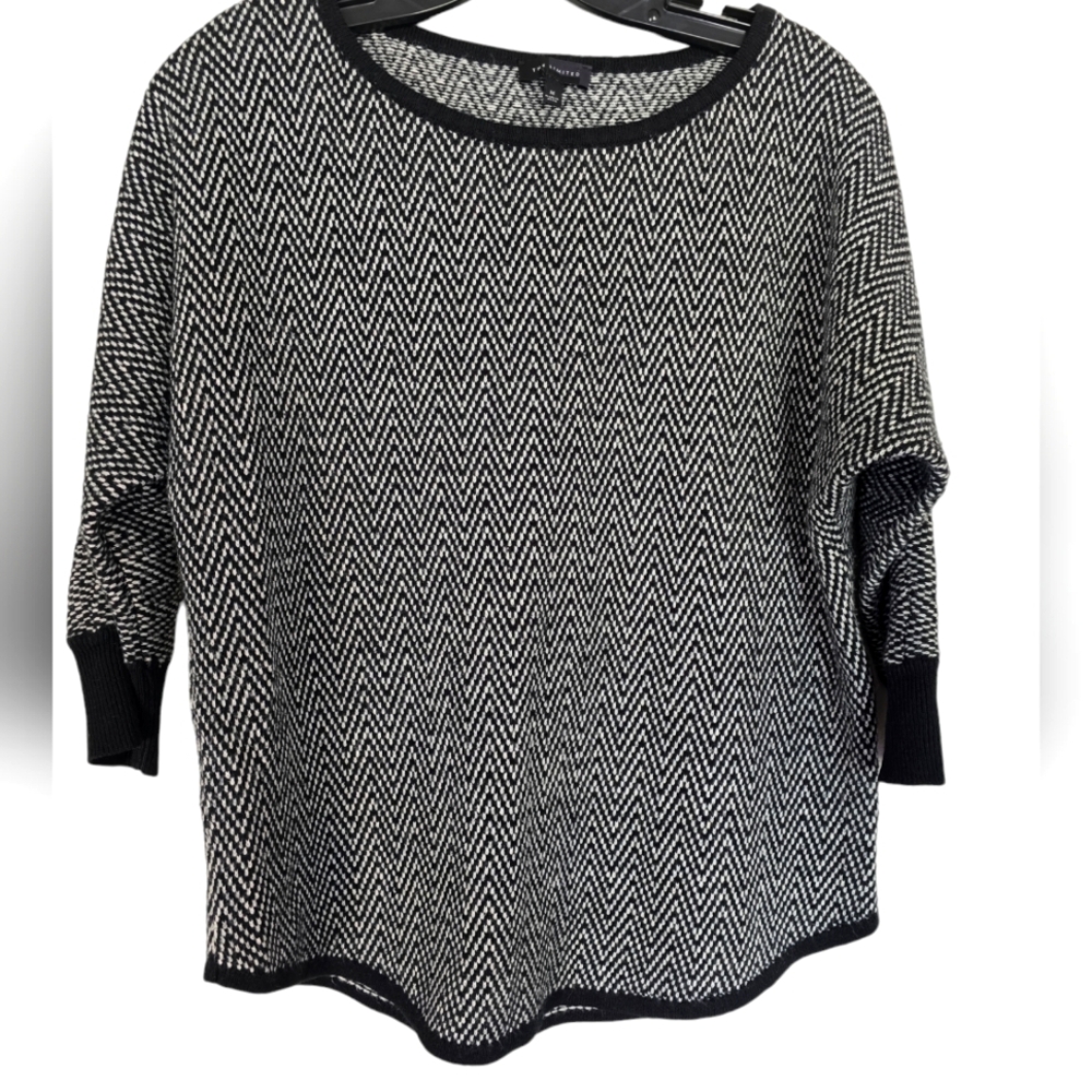 The Limited Black and White Chevron Knitted Women's Soft Pullover Sweater Size M